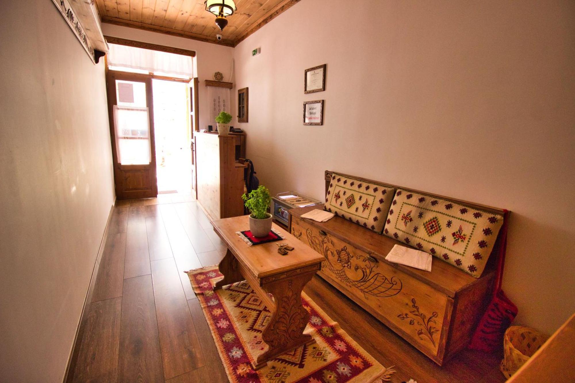 4 Rooms Gjirokastra Eksteriør billede
